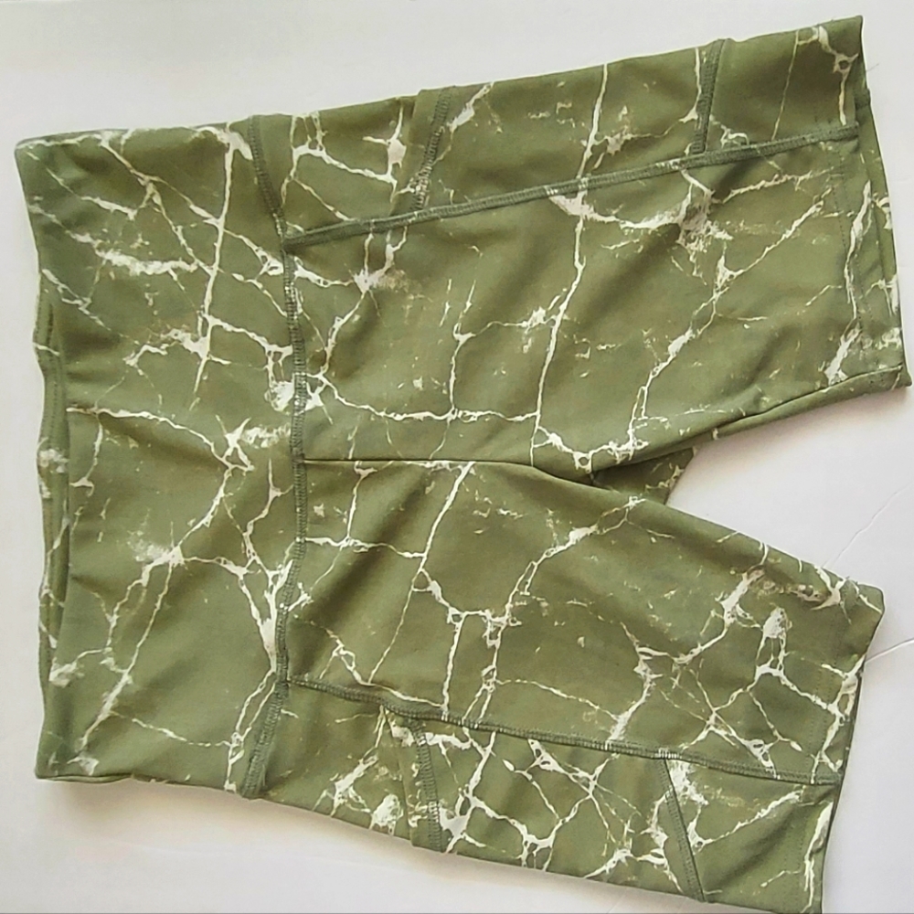Saresa khaki green bike short, ladies small